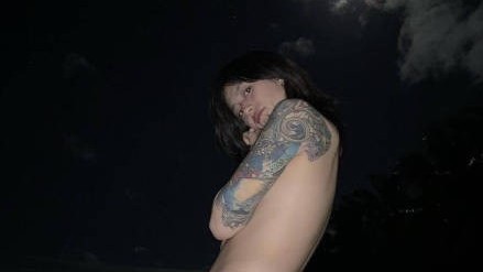 艺术or低俗？李诞老婆黑尾酱ins被扒 晒半裸大尺度照惹争议