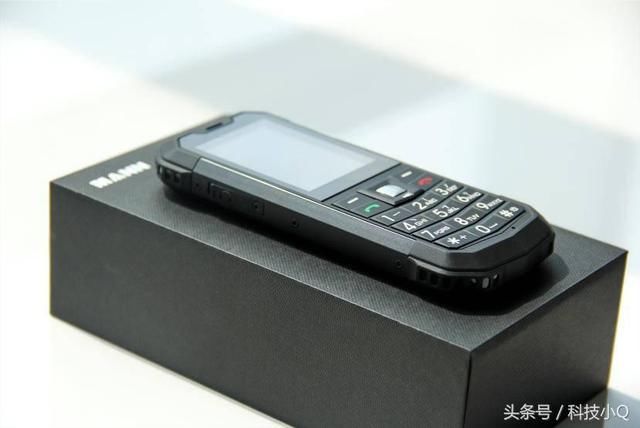 王卫给顺丰快递员配备专用手机!MANN给所有