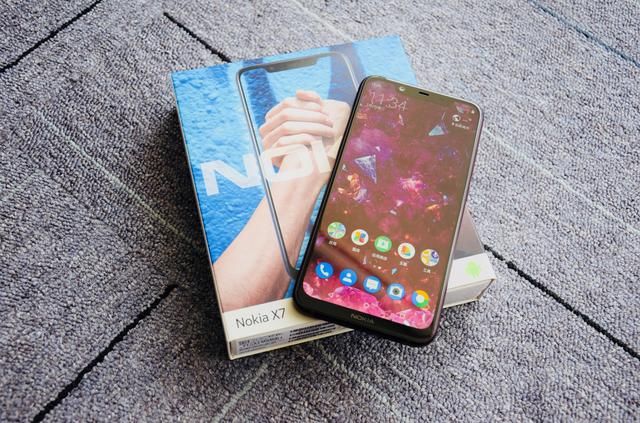 诺基亚X7正式开售!骁龙710+蔡司镜头,性价比