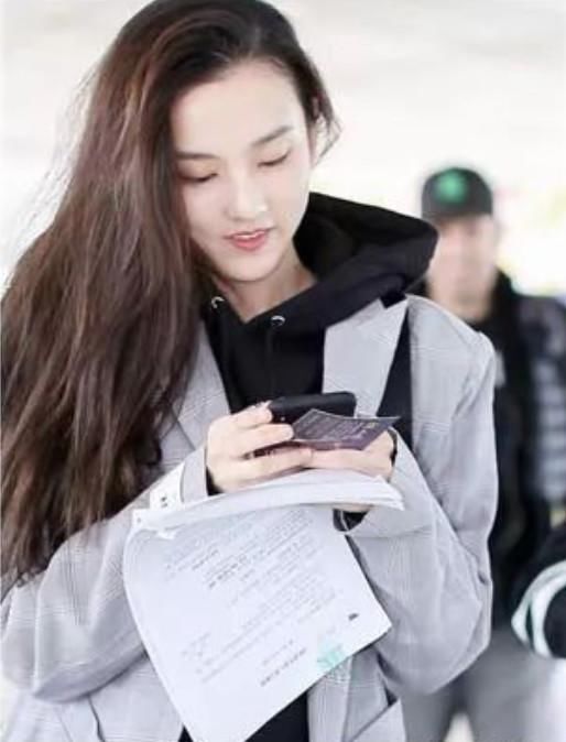 千玺意外押中题,吴磊备考有妙招,原来明星们也