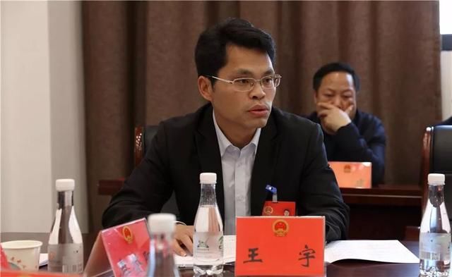 兴仁县人大代表热议人大,法检三个工作报告