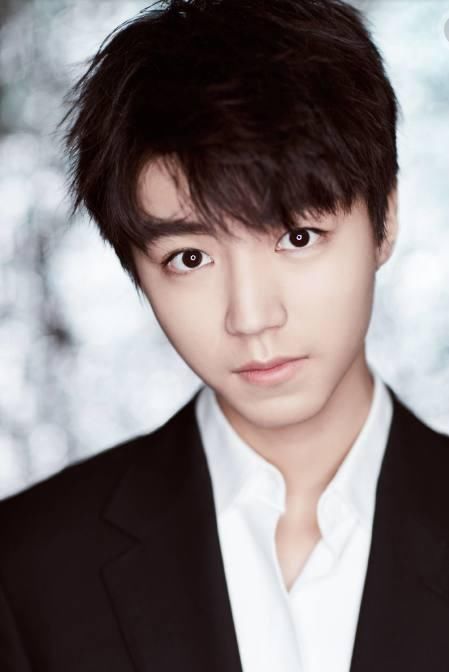 盘点娱乐圈90后帅哥男星颜值!杨洋第二,王俊凯