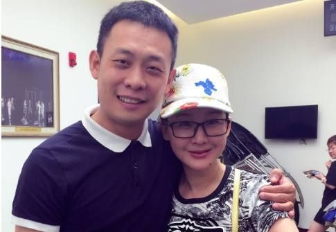 相识一天就闪婚,生完二胎被抛弃,离婚8年后变