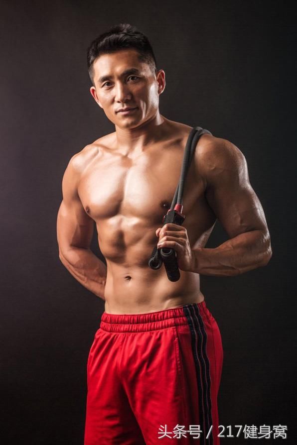 新手男性减脂增肌健身计划,不骗你办健身卡了