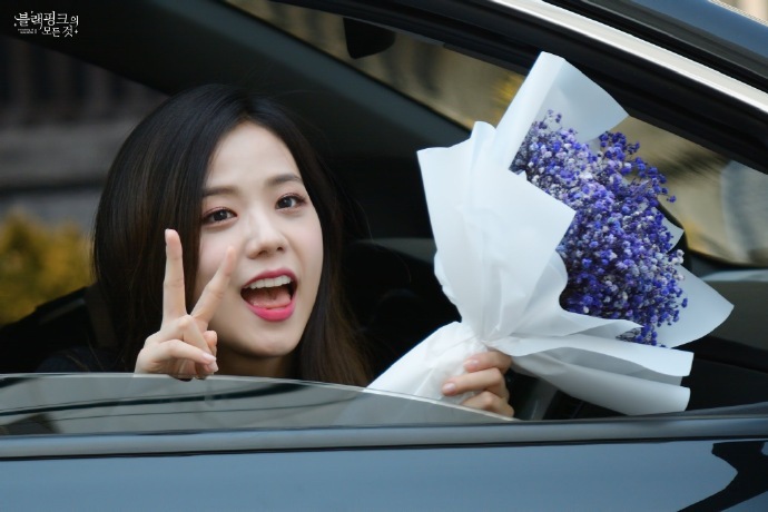 [blackpink][分享]170522 好久不见车窗女神 jisoo"人歌"下班路大放