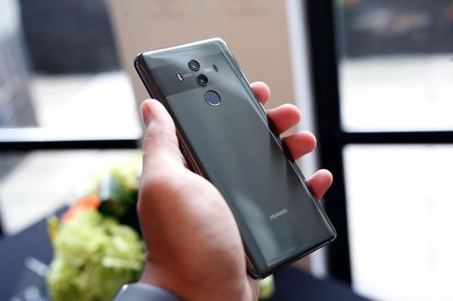 价格只差100元,小米8和华为Mate10哪款旗舰更