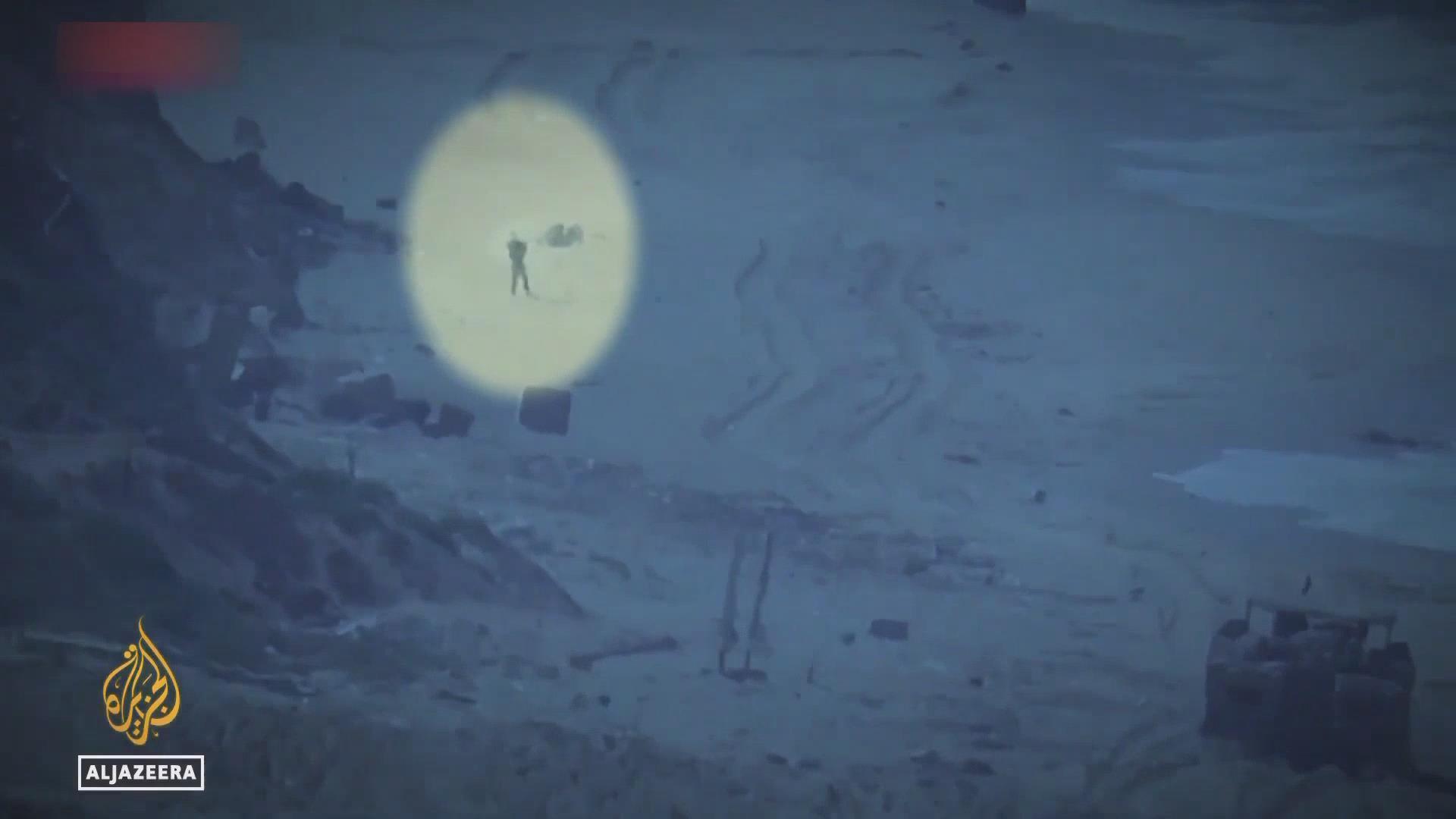 半岛电视台公布视频:以军射杀两名手无寸铁的巴勒斯坦人 半岛电视台公布视频:以军射杀两名手无寸铁的巴勒斯坦人