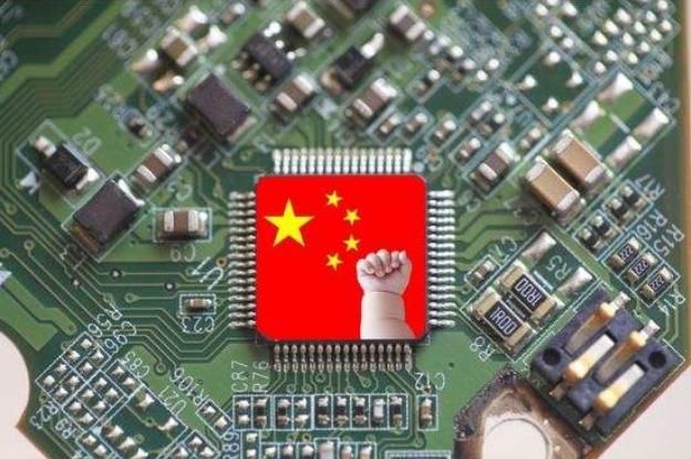 一反常态!中国引进荷兰光刻机,为何西方没阻拦