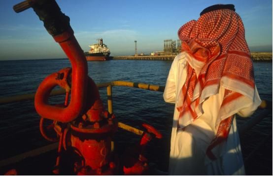 沙特要帮伊拉克造足球场?作为石油大国,沙特战