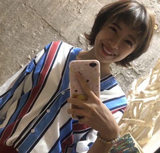 lol美女主持骆歆短发造型 网友:漂亮性感很帅气