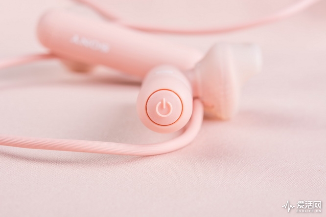 两粒胶囊跑步是什么感受?让索尼WI-SP500无