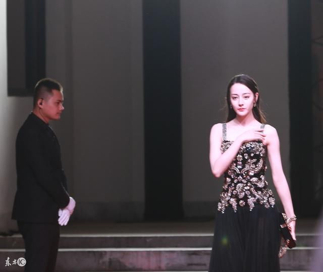 杨幂 迪丽热巴 关晓彤三围大爆料!三人都不及她