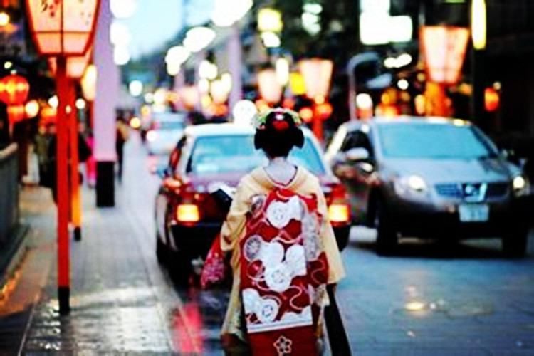 为赚中国钱,日本料理也中国化?日本人吐槽:底