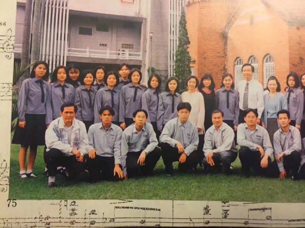 周杰伦在淡江中学读音乐班时期的