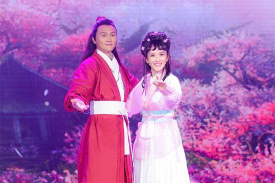 《快乐大本营》张智霖谢娜再现《射雕英雄传》