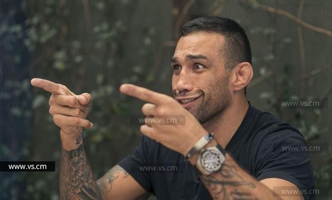 法布雷西欧-温盾以回旋镖攻击卡温顿被罚600美