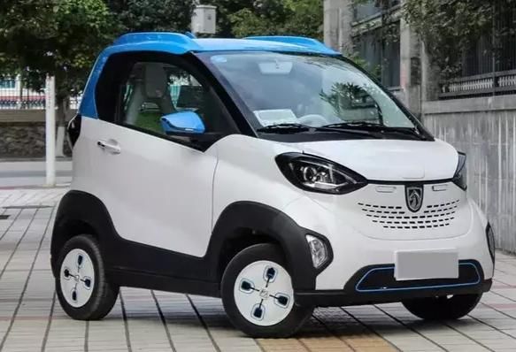 买菜车?双座微型车宝骏E100了解一下