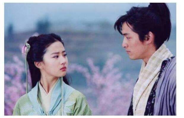 胡歌刘亦菲恋情被爆料!霍建华说漏两人年初就