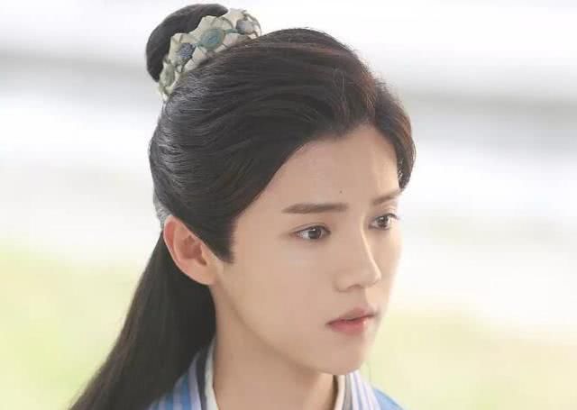 从演戏看EXO四人组发展情况:张艺兴吴亦凡领