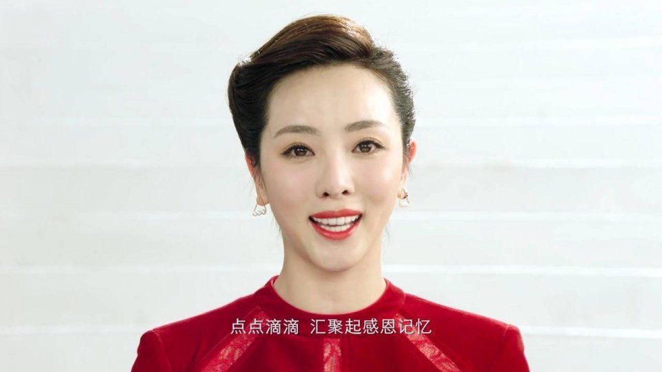 连续主持5年春晚,中间因故缺席2年,如今卷土重来主持狗年春晚