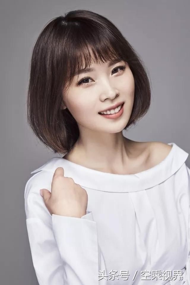 空乘秀:深航主任乘务长胡晓莹,专八的英语,流利