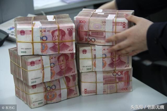 10万元闲钱,是买理财产品好?还是银行存定期好