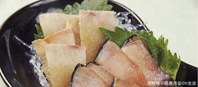 日本餐桌上的鲸鱼肉真的好吃吗吃完保证你就会