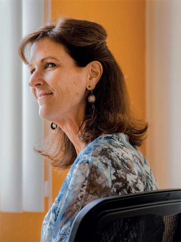 硅谷大龄员工:年过40再求职 不惜靠整容显年轻