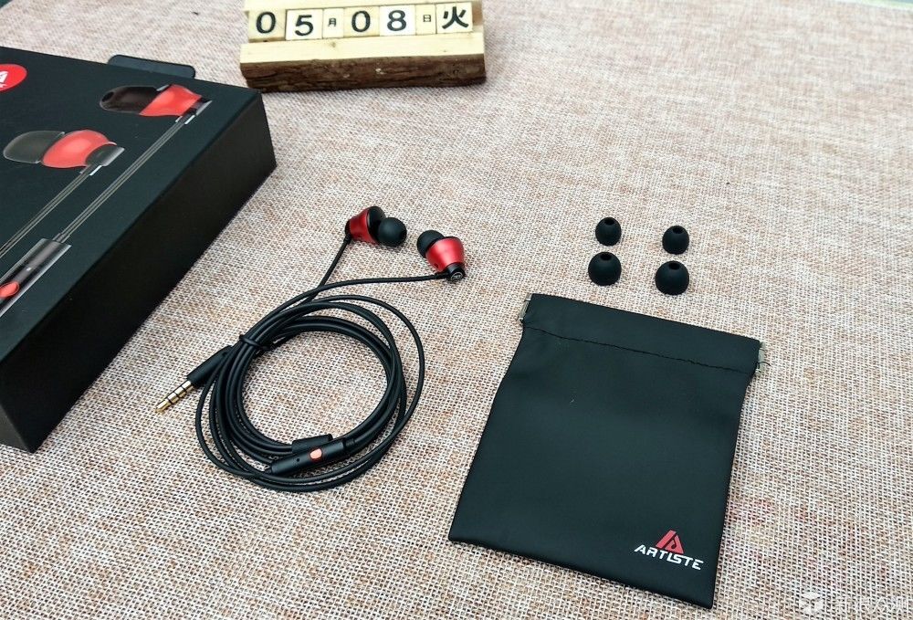 习惯了圈铁耳机,圈瓷双单元耳机是什么鬼?