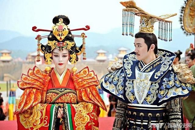 但是,他不是长孙皇后的亲子,虽然他很优秀,但是遭到了长孙无忌的打压