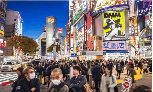 韩国游客被日本指责素质差,韩国人:我们装中国