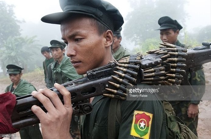 缅甸军阀武装不但手中的武器许多是在中国原版武器上进行改装的.