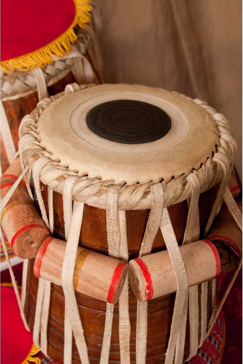 塔布拉鼓——高音鼓作为印度音乐中最重要的乐器之一,塔布拉鼓可氖乔