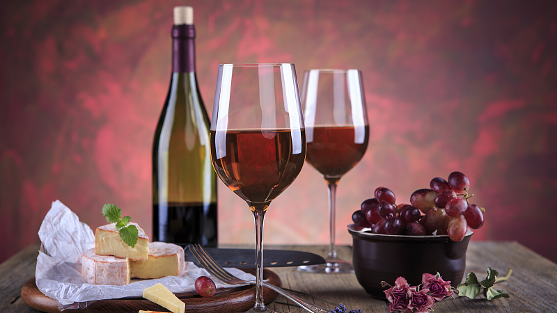 商务部：决定终止对澳大利亚进口葡萄酒征收反倾销税和反补贴税