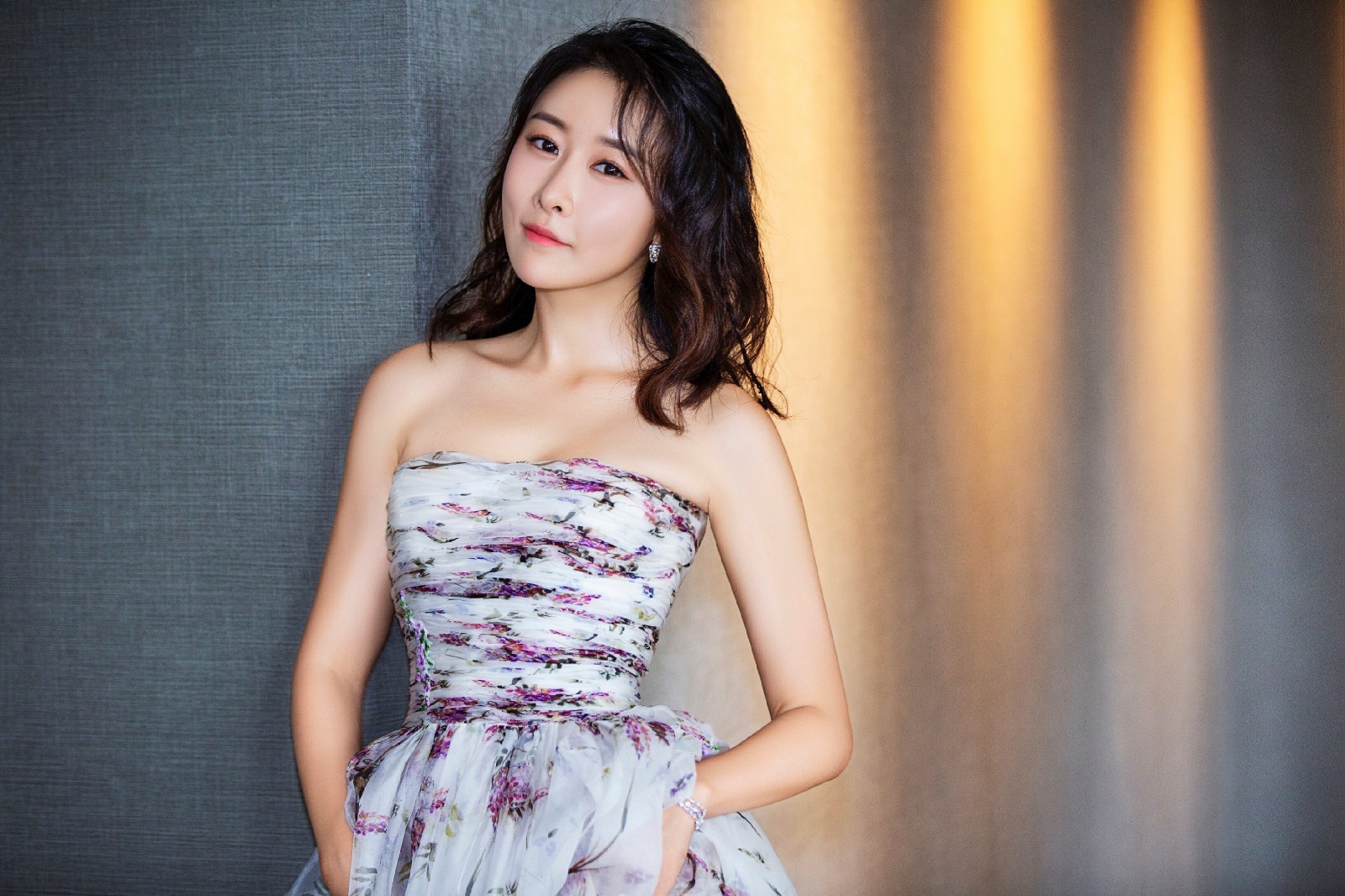 毛俊杰新剧官宣 搭聂远演绎火辣女老板(图1) 毛俊杰新剧官宣 搭聂远演绎火辣女老板(图1)