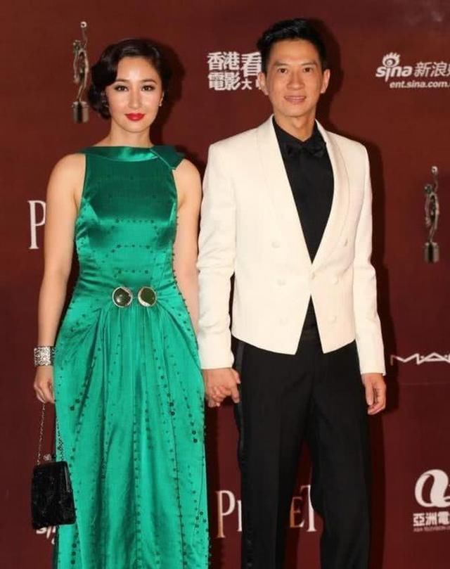 张家辉夫妇参加活动,爱妻关咏荷气质依旧,渣渣