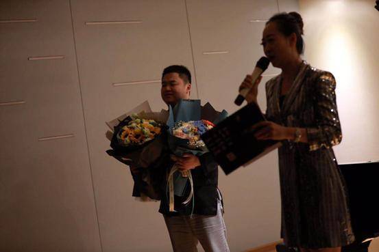 遇见指精灵洪勋--钢琴家洪勋柯洛诺斯之歌