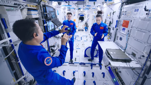 敲黑板!天宫课堂线上课程首次发布,第一课:“载荷出舱” 敲黑板!天宫课堂线上课程首次发布,第一课:“载荷出舱”