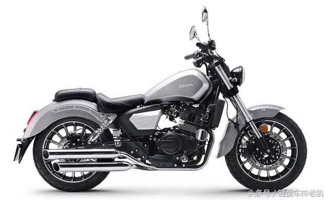 奔达摩托发布新款街车Asura阿修罗谍照,单摇臂