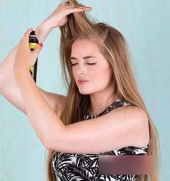 头发这样扎,立马成为男人眼中的气质女人