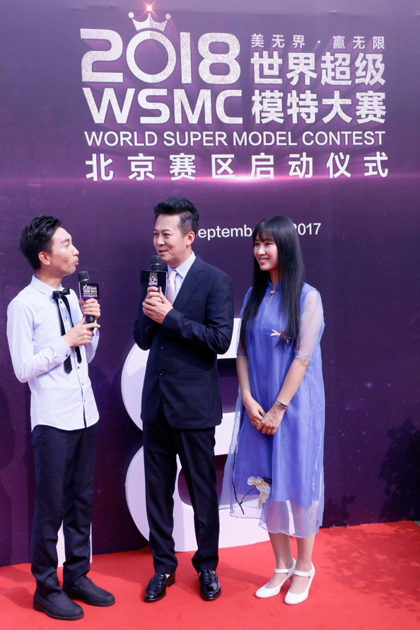 《战狼2》陈博士郭秋成现身2018世界超模大赛红毯