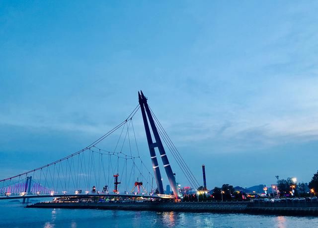 比三亚凉爽,比青岛时尚,这个城市充满异国风情