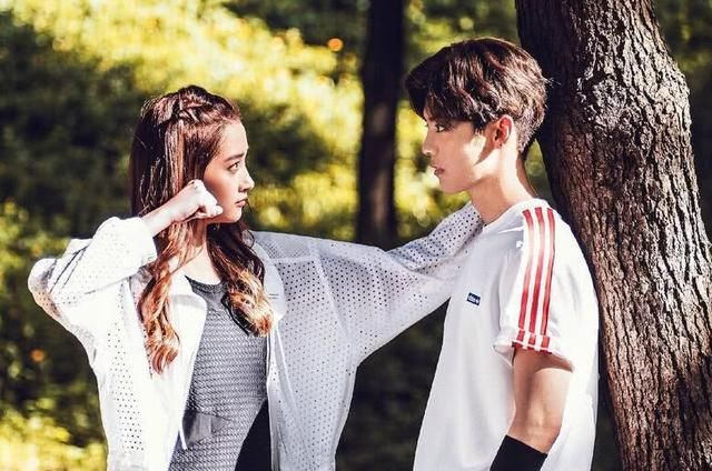 卓伟再曝猛料:关晓彤实锤!鹿晗喜当爹?网友:私