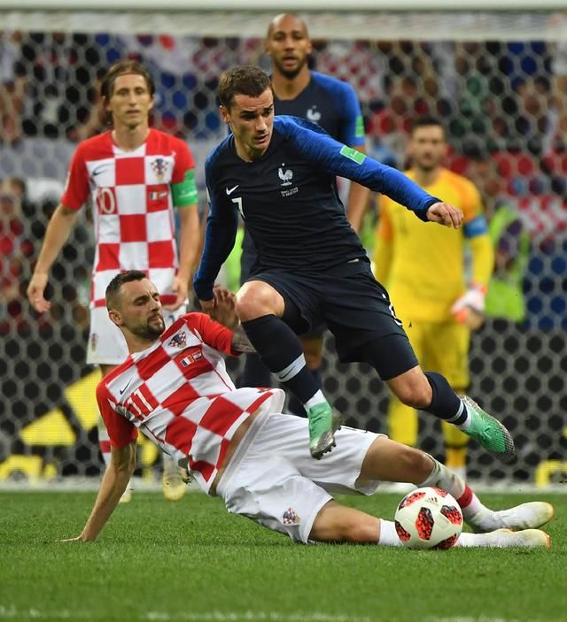 聚焦俄罗斯世界杯4:2击败克罗地亚队 法国队第
