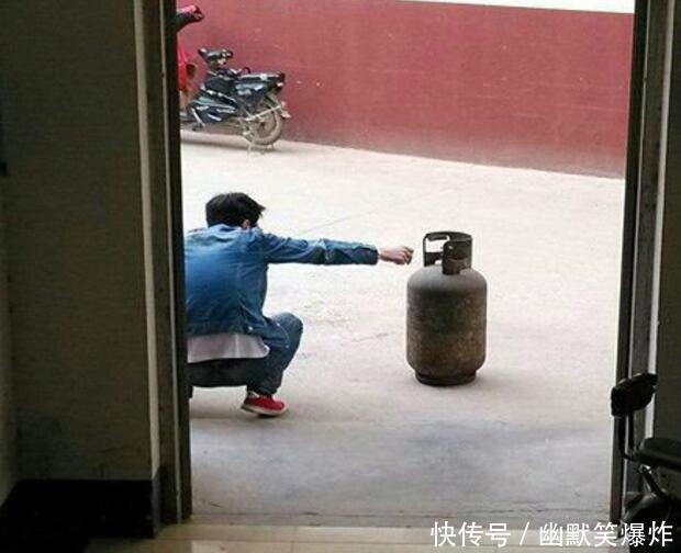 幽默笑话:你能感觉到地球是圆的吗?那是因为它