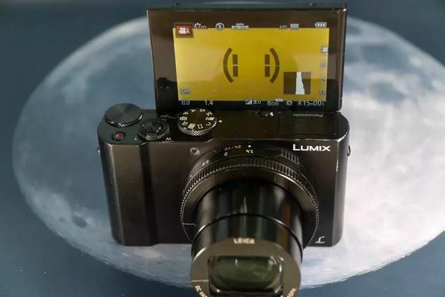 为什么在手机拍照如此牛逼的年代仍存在卡片机