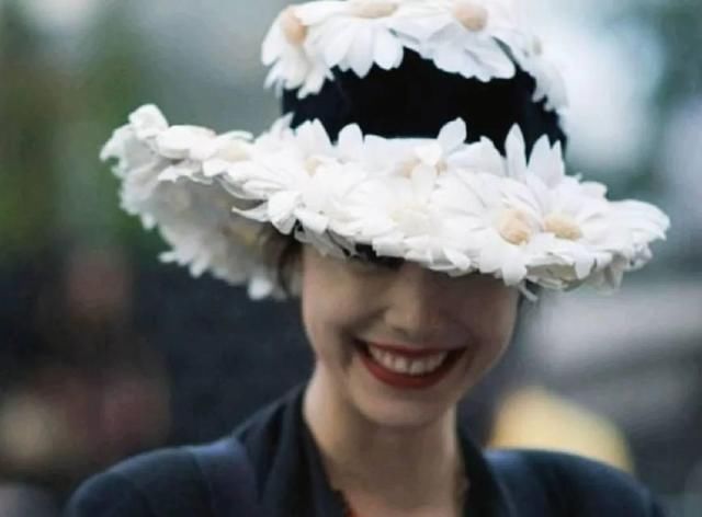 说一口京片子的法国时尚缪斯,GUCCI对她都