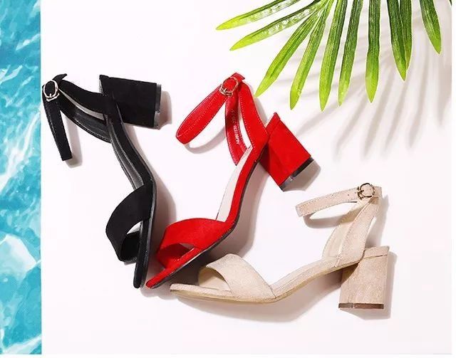 脚宽竟也能穿高圆圆周冬雨的一字带凉鞋,那脚