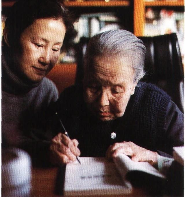 冰心名言,文学家笔下的经典短句子,抒怀青春、