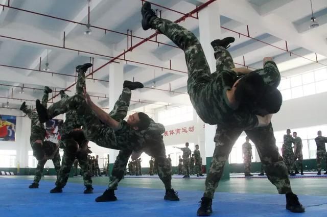 揭秘丨武警侦察兵教你突破格斗技能点,战场一
